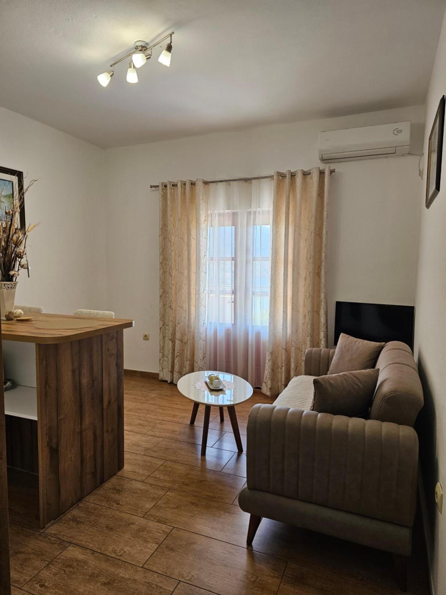 Apartments Nadja Kotor Buitenkant foto