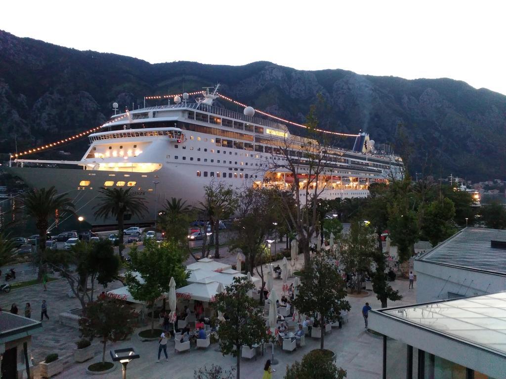 Apartments Nadja Kotor Buitenkant foto