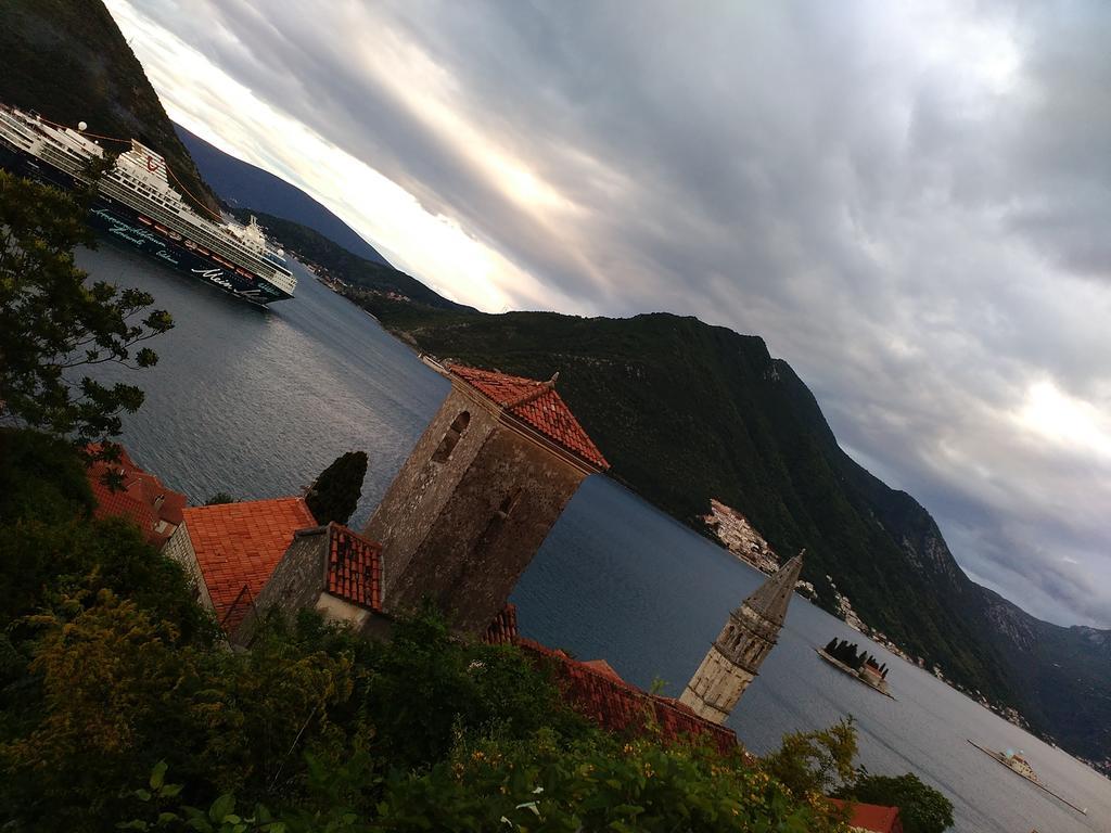 Apartments Nadja Kotor Buitenkant foto